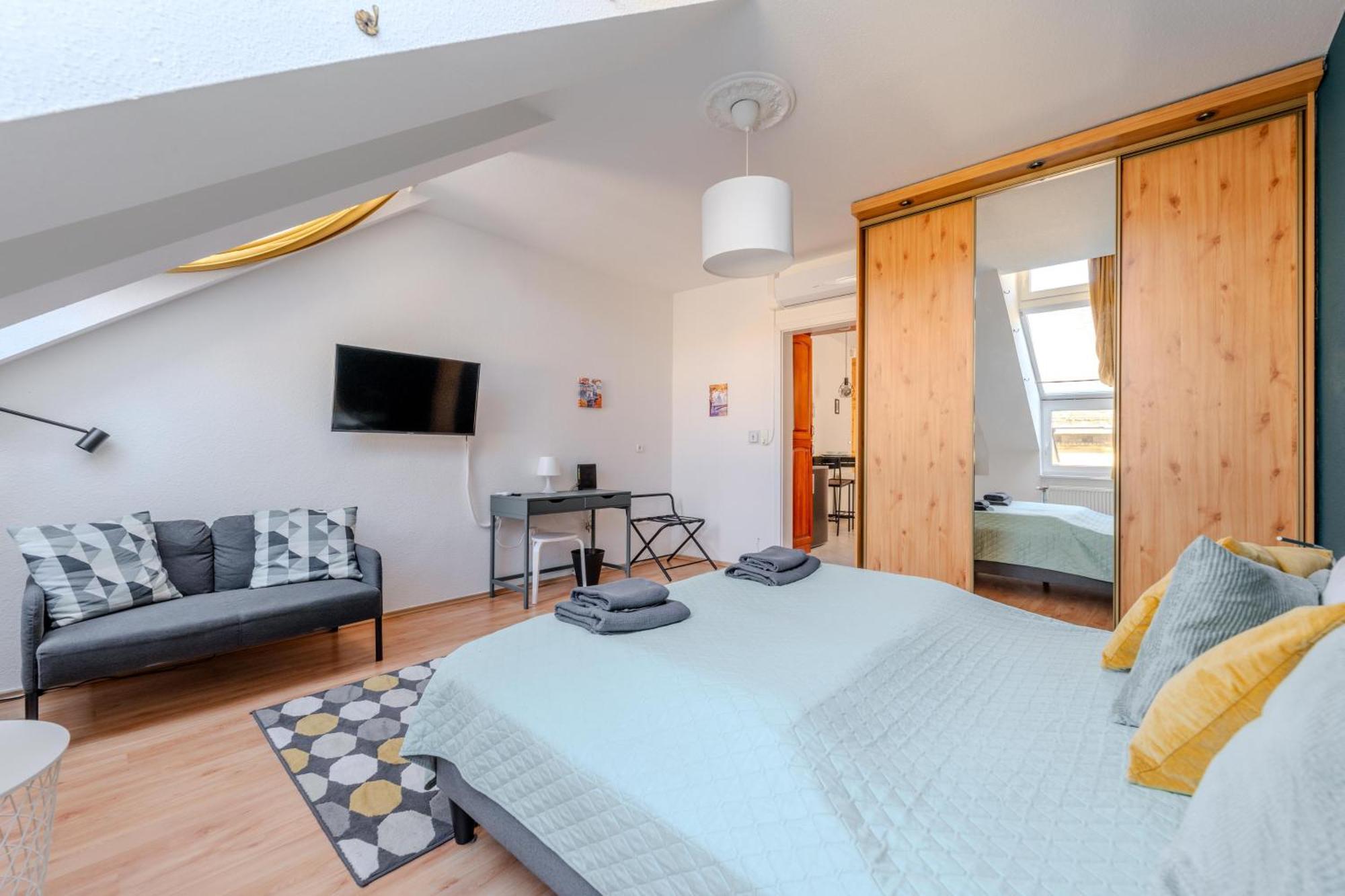 Cozy Flat In The Heart Of Buda Βουδαπέστη Εξωτερικό φωτογραφία